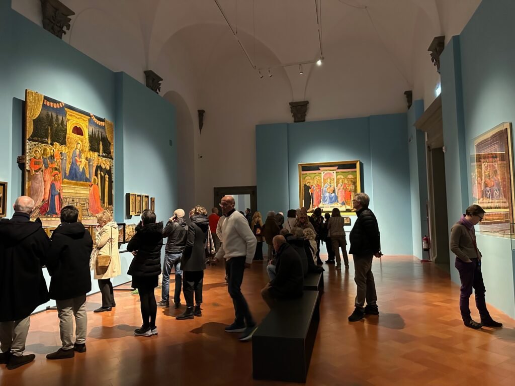 lighting in fra angelico exhibition